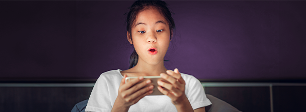 Apa Itu Blue Light dan Efeknya Terhadap Kulit?